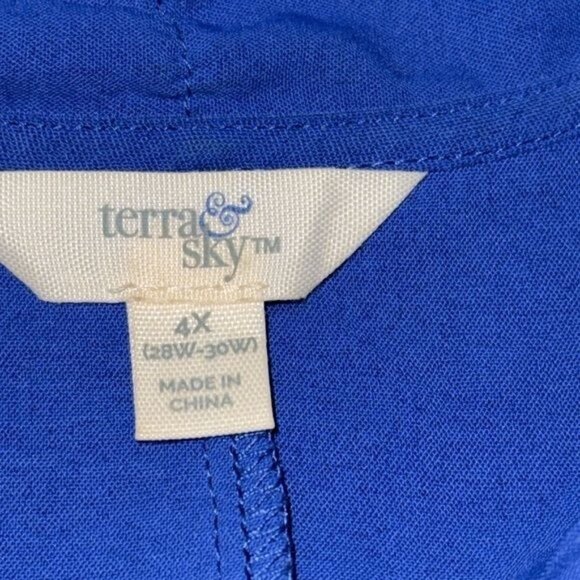 Terra & Sky Womens Plus Size 4X Blue Blouse With V-Neckline - Picture 3 of 7